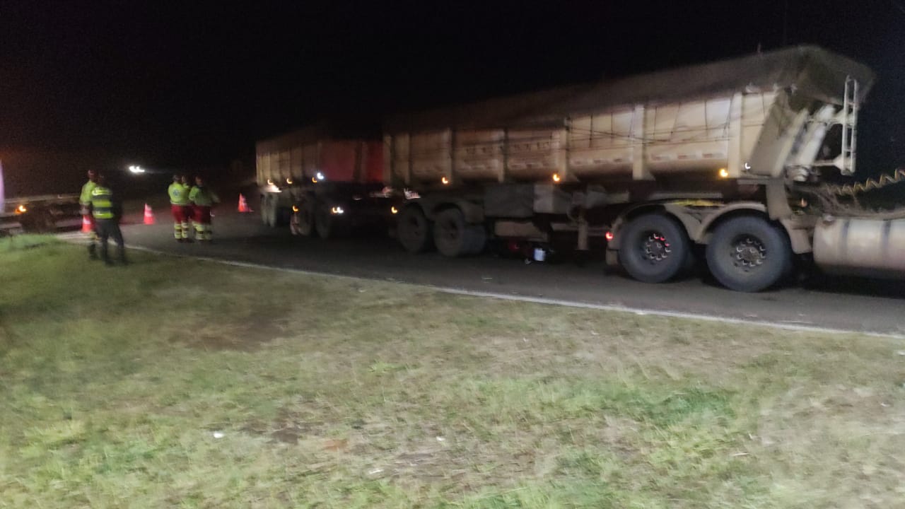 Foto 2 de 2 — AGORA: Mulher morre e homem fica gravemente ferido em acidente em Araraquara